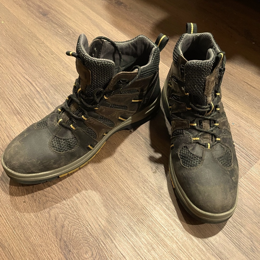 Johnston & Murphy Cahill Sport Brown waterproof boots
